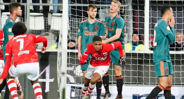 也凸显了在 也凸显了在