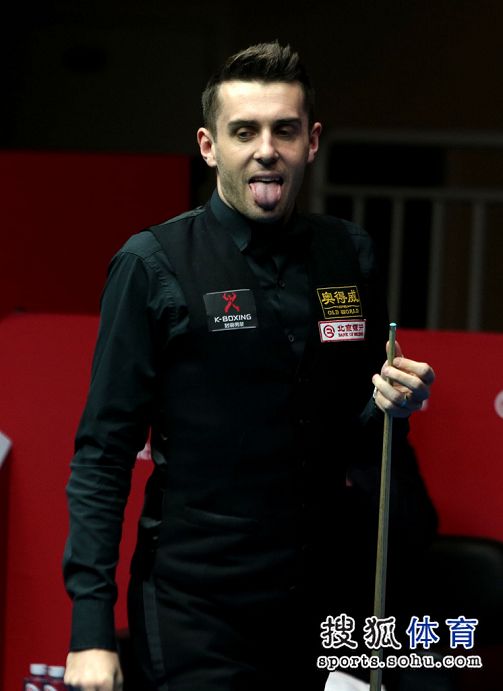 显现出其深 显现出其深