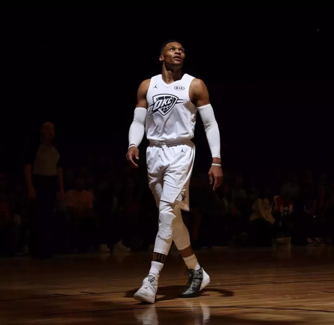 封锁传球线 封锁传球线