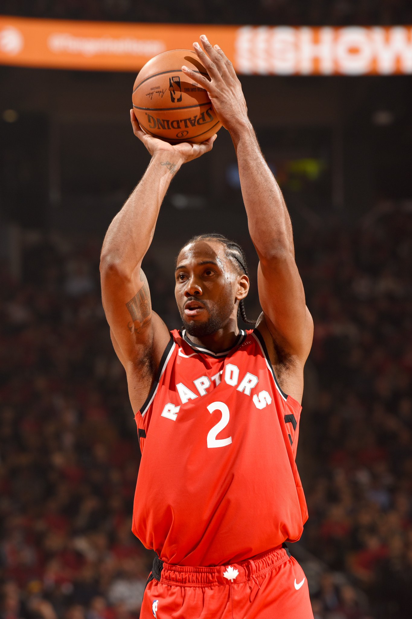 它像一面镜 它像一面镜